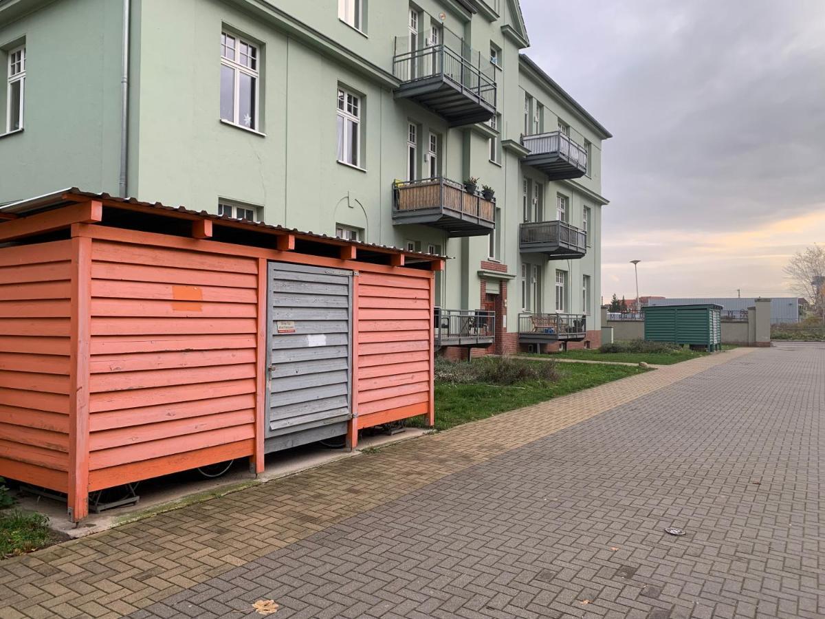 Ruhig - Privatparkplatz - Barrierearm Quiet - Private Car Park - Low Barrier Magdeburg Kültér fotó